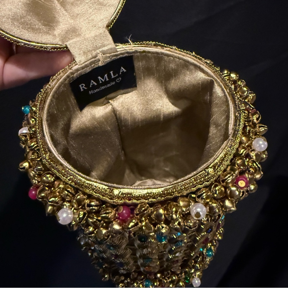 Ramla Bling Bling‎ Moroccan Handmade with Hand-placed Crystals Gold Beaded Bag - Picture 9 of 9